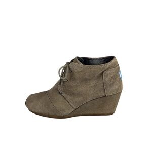 TOMS Taupe Wedge Ankle Boots Chukka Boots Booties